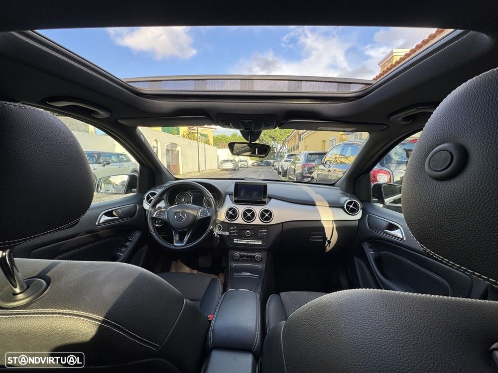 Mercedes-Benz B 180 d Style Plus Aut. - 32