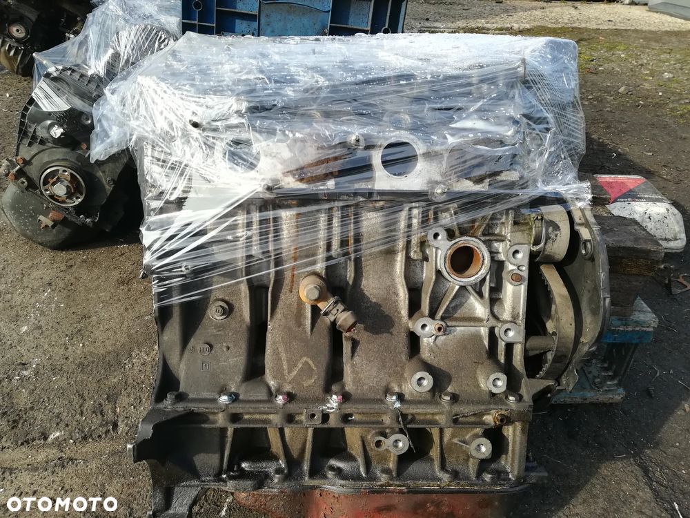 SILNIK BLOK SILNIKA KFW 1.4i 8V PEUGEOT 206 - 1
