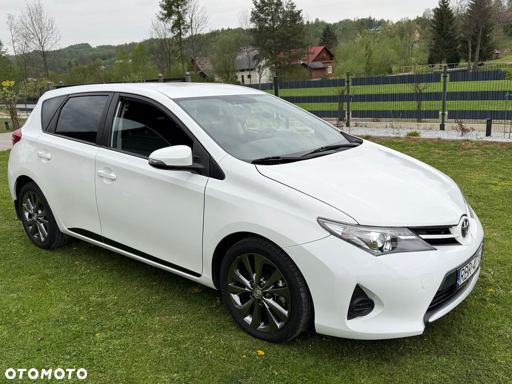 Toyota Auris - 2