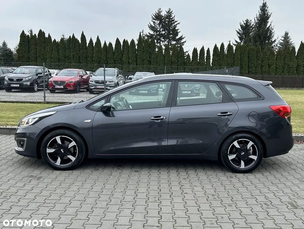 Kia Ceed 1.6 CRDi 136 ISG Edition 7 - 14