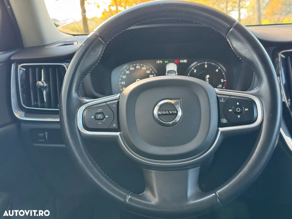 Volvo V60 D3 Momentum - 12