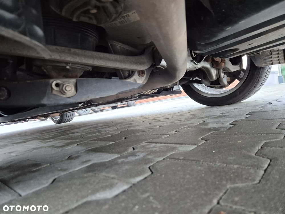 Mercedes-Benz Klasa E - 17