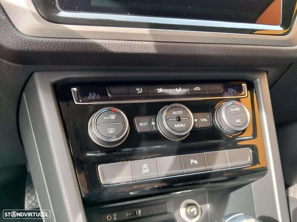 VW Touran 1.6 TDI Confortline DSG - 14