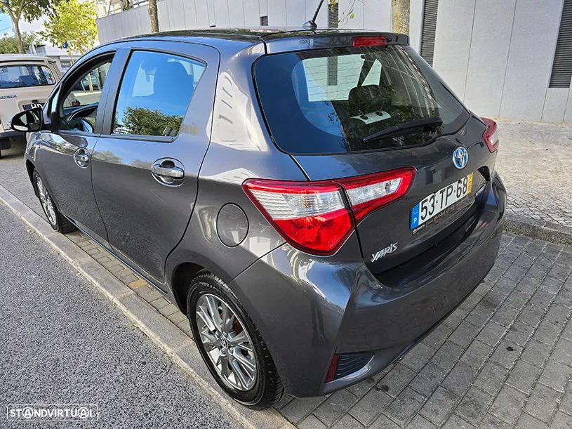 Toyota Yaris 1.5 HSD Exclusive+P.Luxury - 4