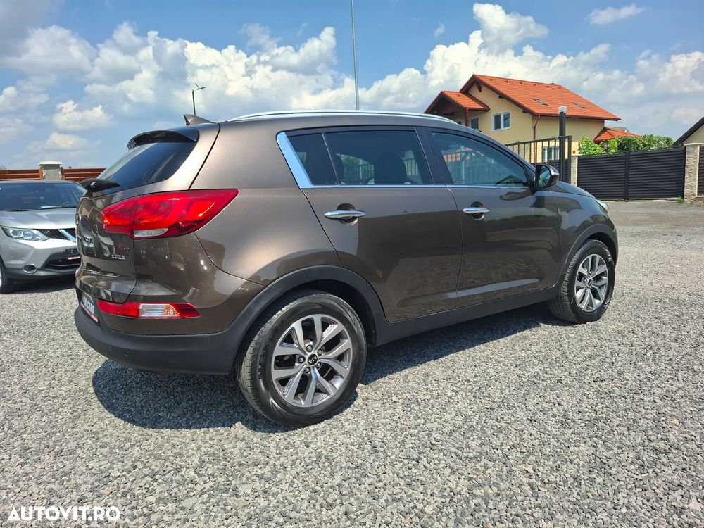 Kia Sportage 1.7 CRDI 2WD ISG Dream-Team Edition - 10