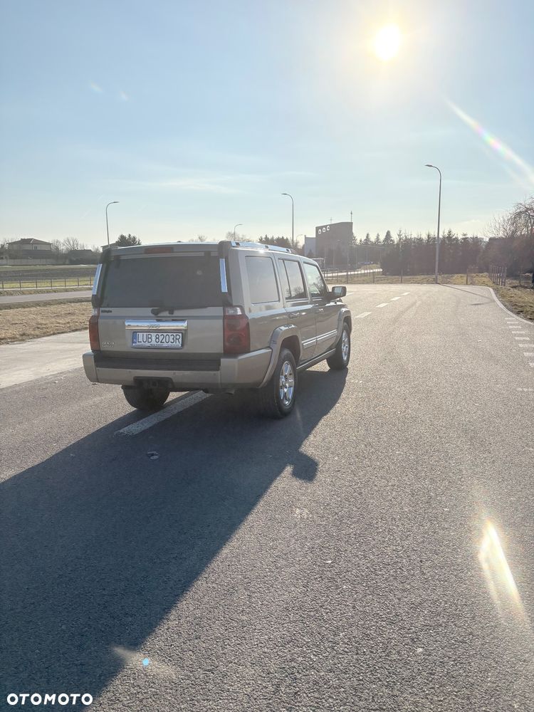 Jeep Commander 4.7 V8 - 8