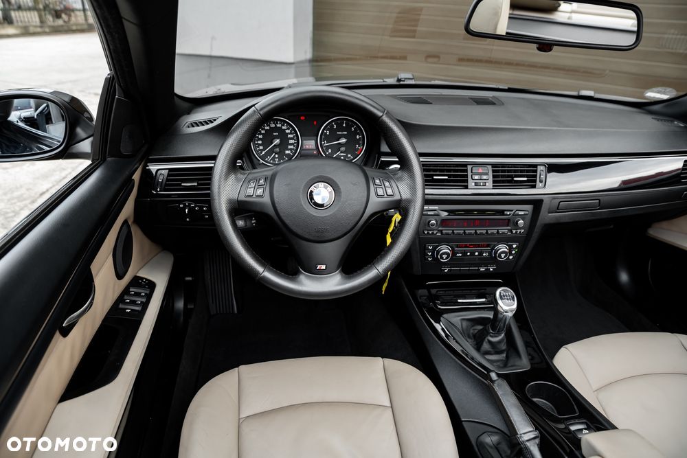 BMW Seria 3 320i Edition Exclusive - 28