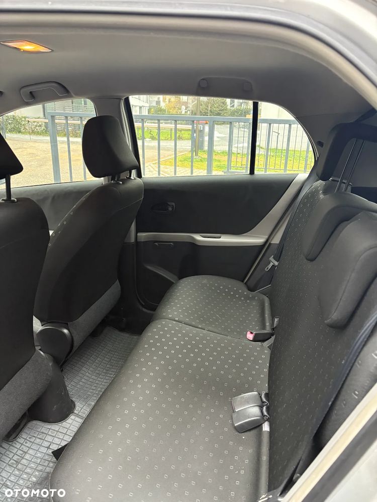 Toyota Yaris 1.0 Terra A/C - 12