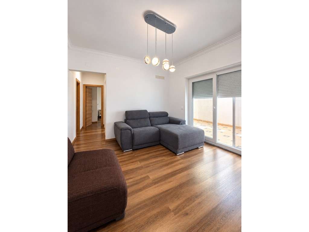Apartamento T1 com terraço privativo de 55 m²