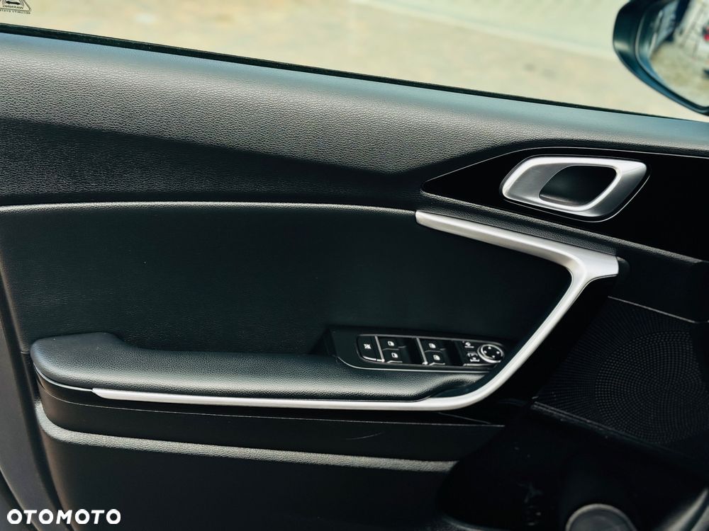 Kia ProCeed 1.5 T-GDI GT Line - 27