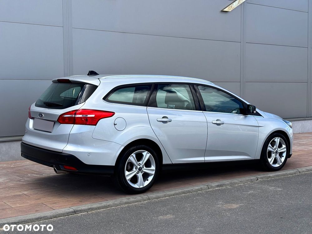 Ford Focus 2.0 TDCi DPF Start-Stopp-System Titanium - 4