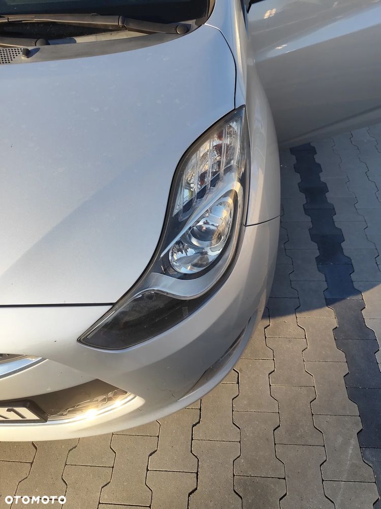Hyundai ix20 1.4 Comfort - 14