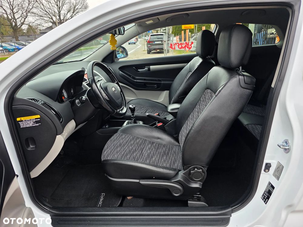 Kia ProCeed 1.6 CVVT EX - 14