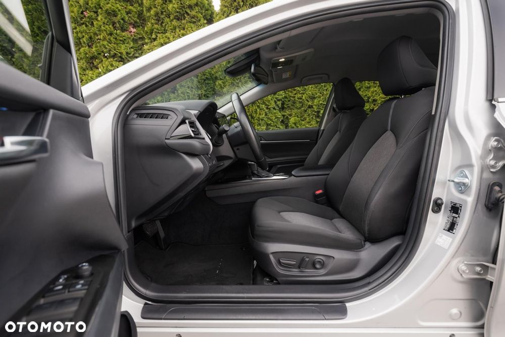Toyota Camry 2.5 Hybrid Comfort CVT - 14