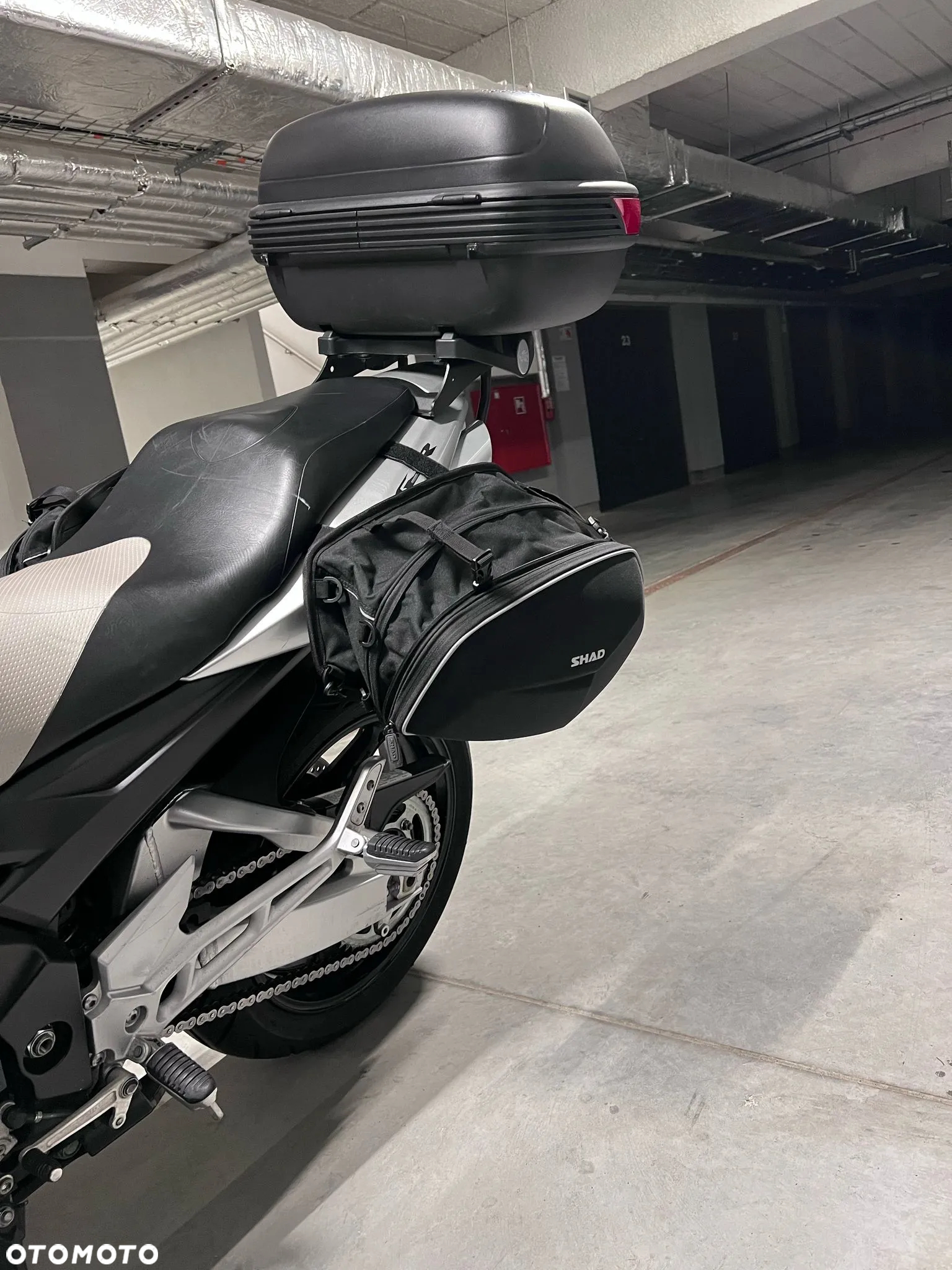Suzuki GSR - 22