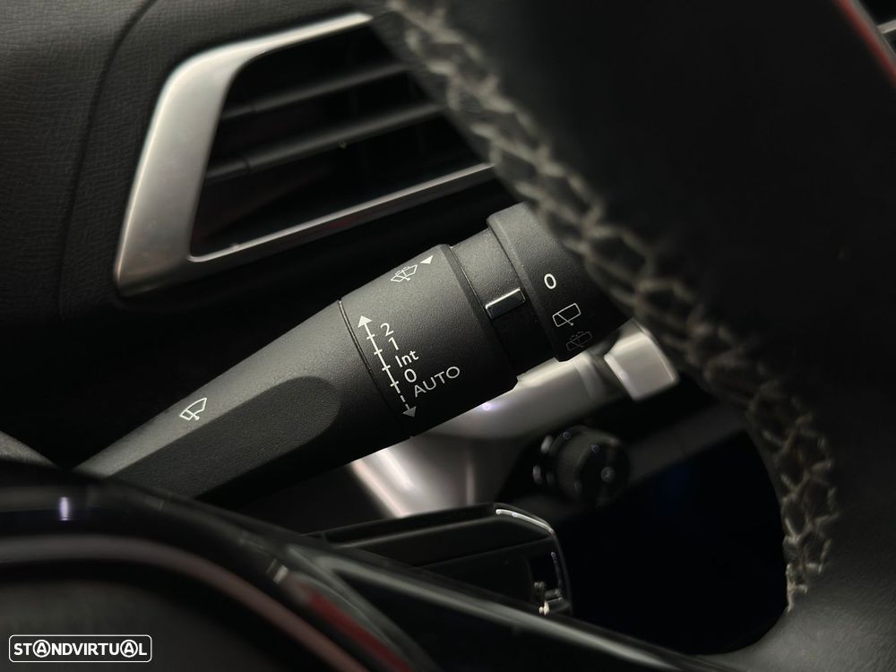Peugeot 3008 1.2 PureTech Allure - 27