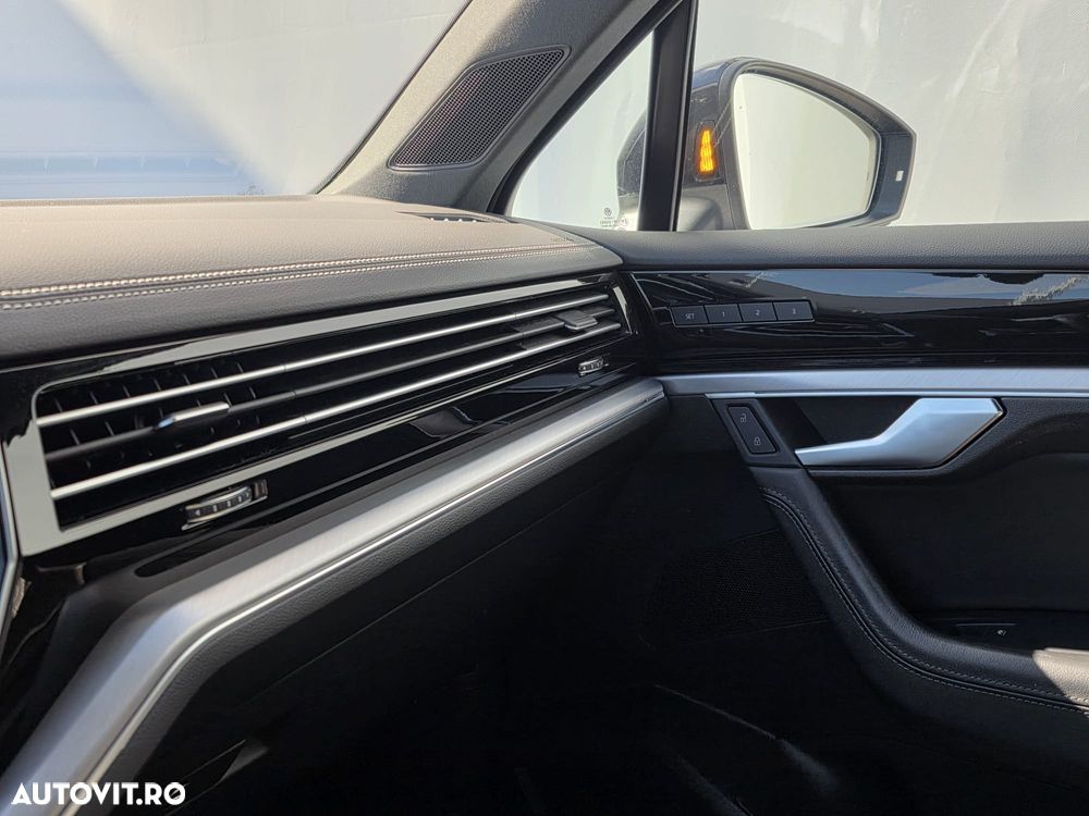 Volkswagen Touareg - 19