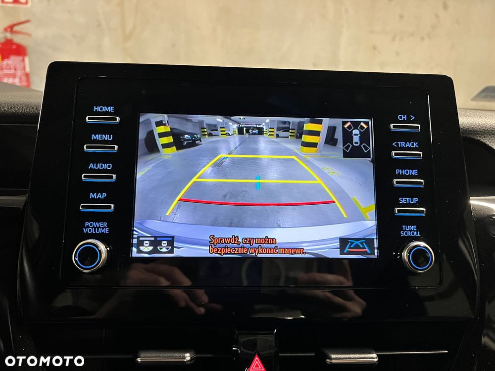 Toyota Camry 2.5 Hybrid Comfort CVT - 29