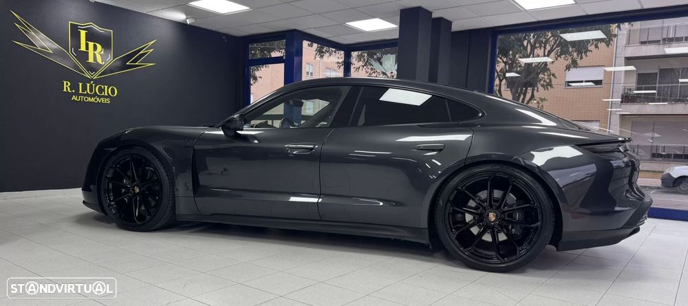 Porsche Taycan Standard - 39