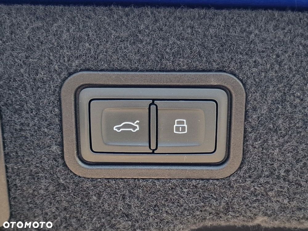 Audi S8 - 15