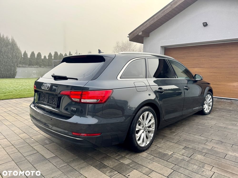 Audi A4 Avant 30 TDI S tronic advanced - 2