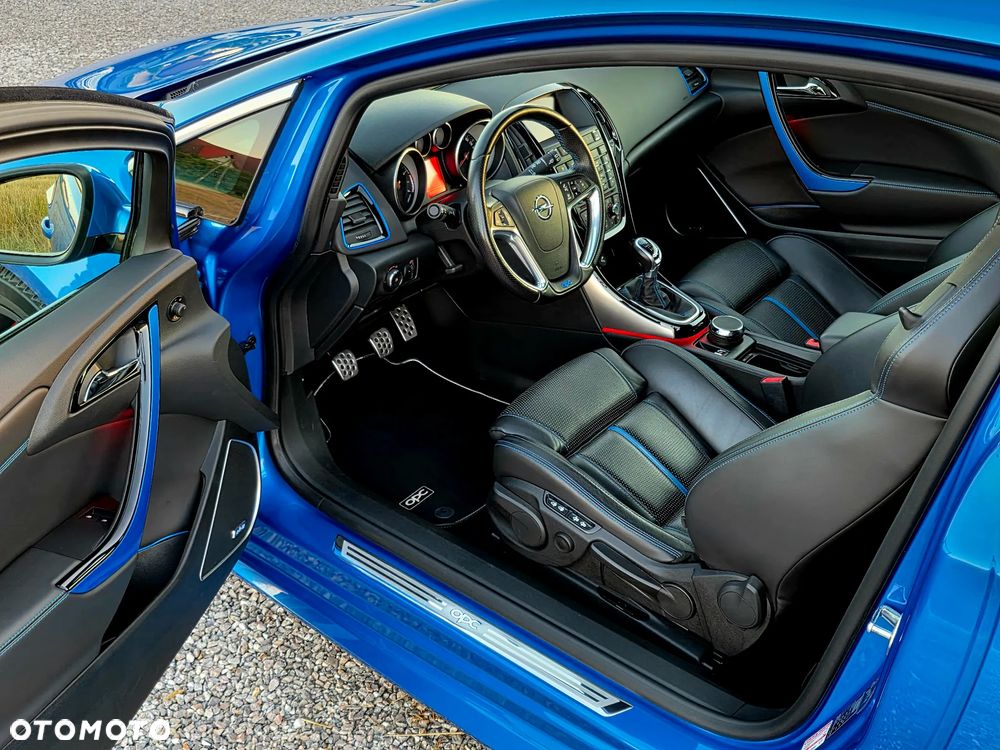 Opel Astra OPC - 12