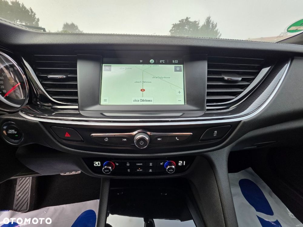 Opel Insignia - 16