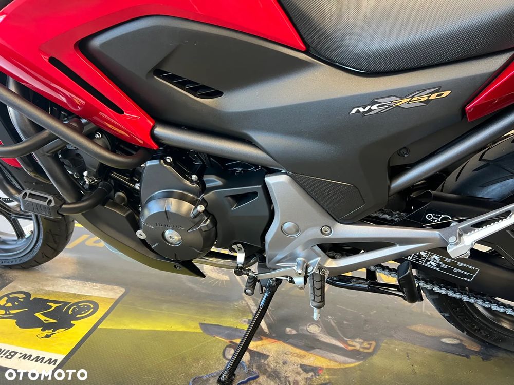 Honda NC - 15