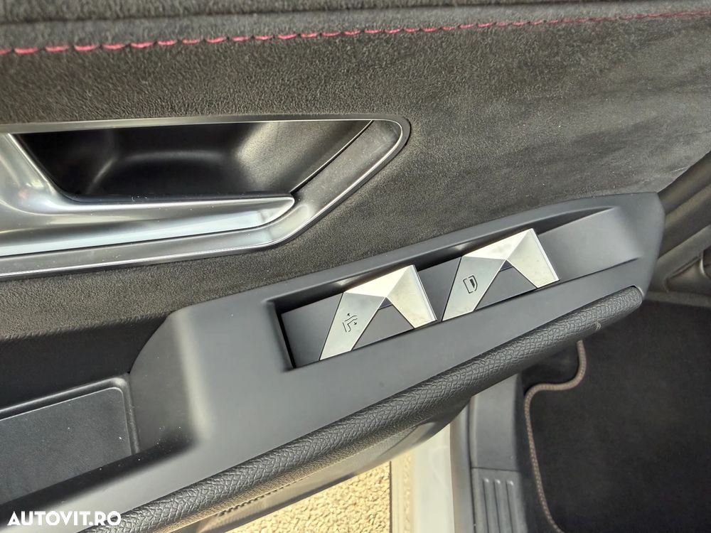 DS Automobiles DS 7 Crossback 1.6 PHeV FWD 225 EAT8 PERFORMANCE LINE + - 24