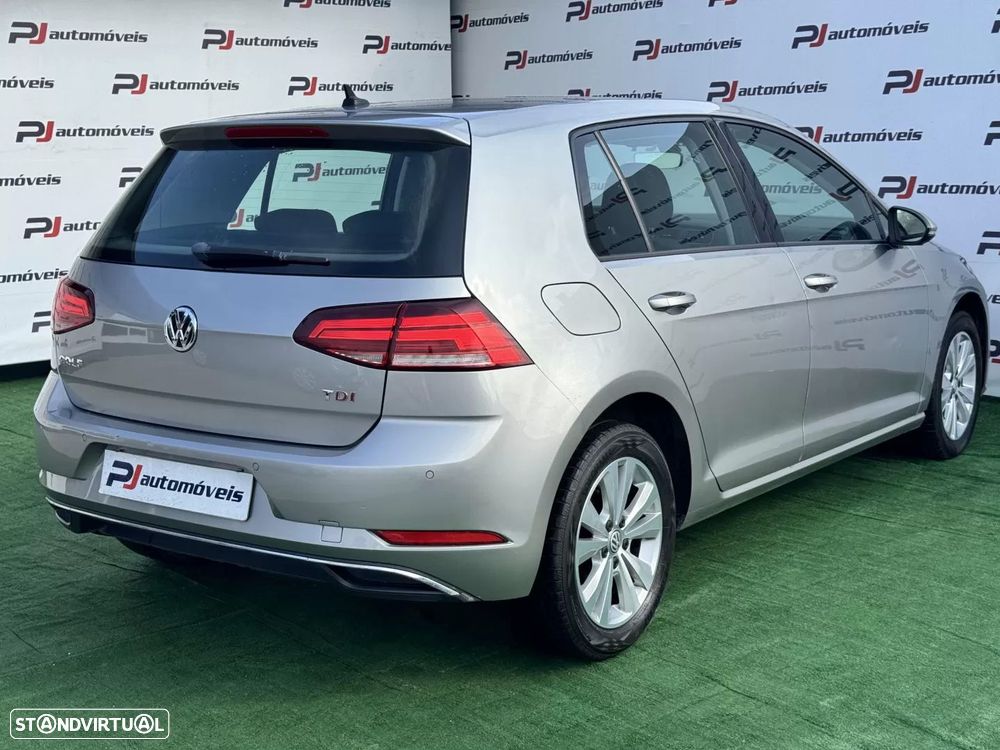VW Golf 1.6 TDI Confortline - 6
