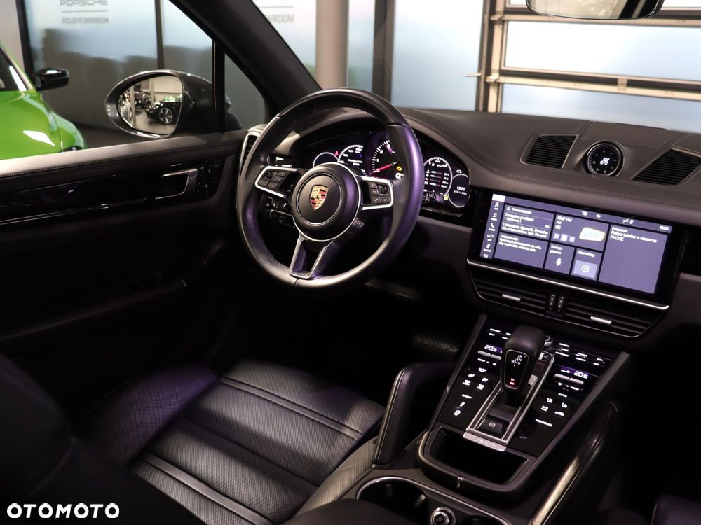 Porsche Cayenne - 19