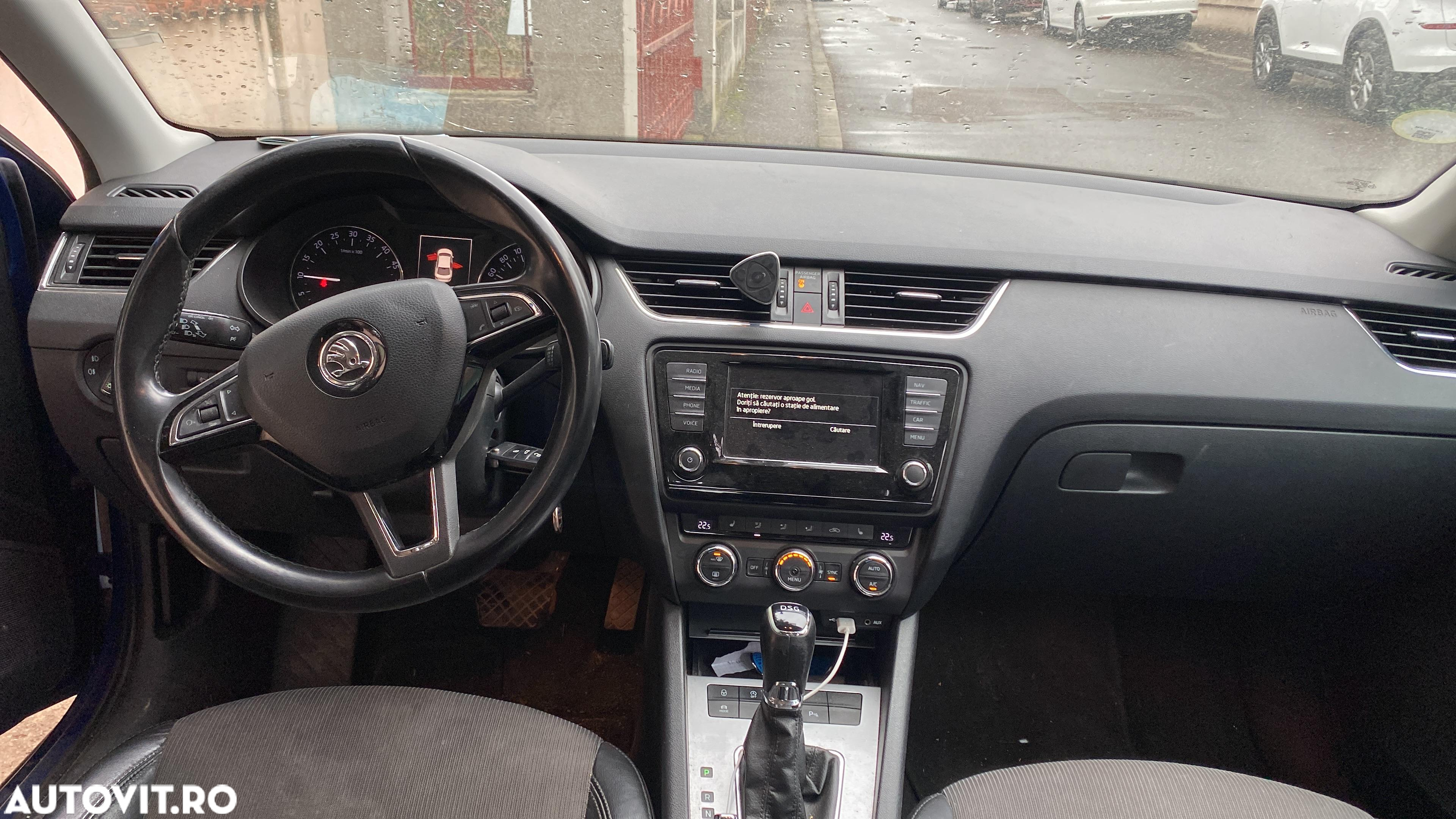 Skoda Octavia 1.6 TDI DSG Style - 8