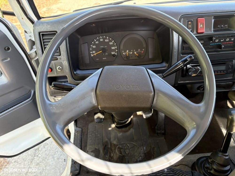 Toyota Dyna 150 2.8 - 10