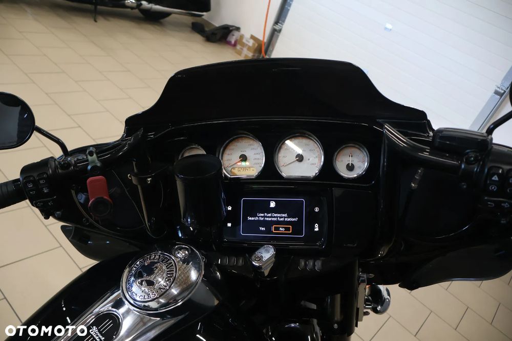 Harley-Davidson Touring Street Glide - 8