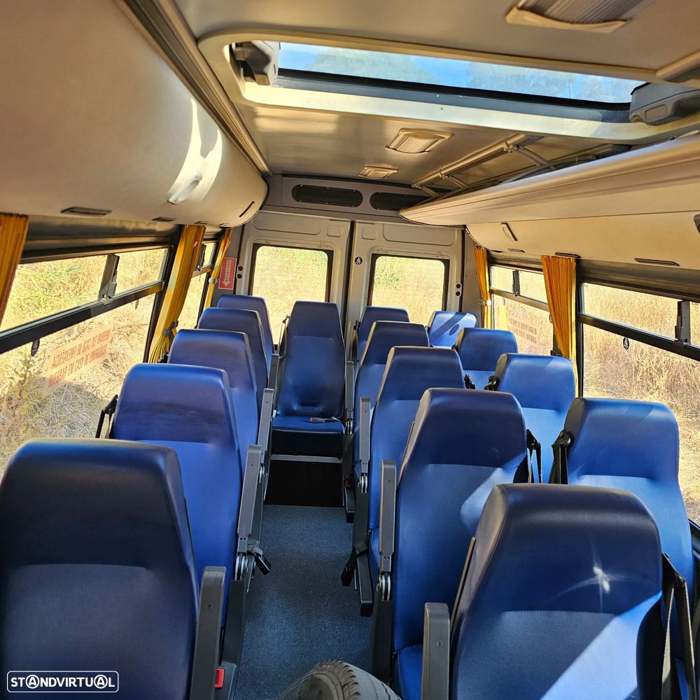 Iveco Mini Buss 21LUGARES A/C - 25