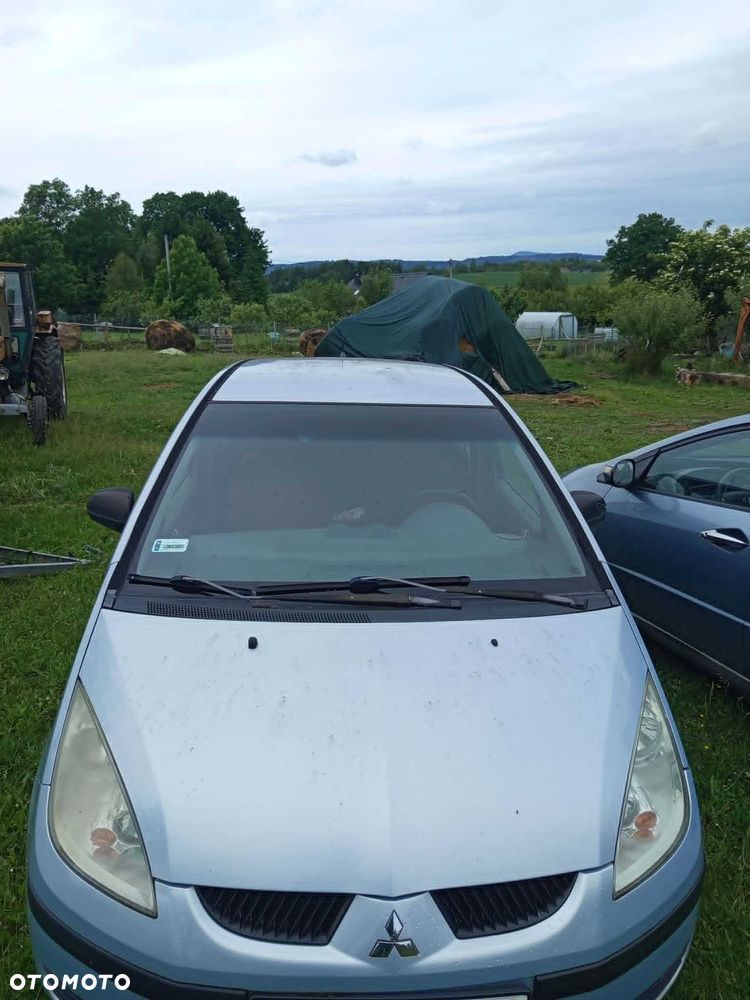 Mitsubishi Colt - 1
