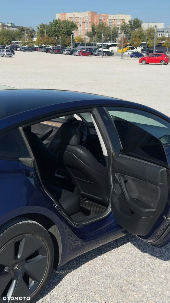 Tesla Model 3 - 8
