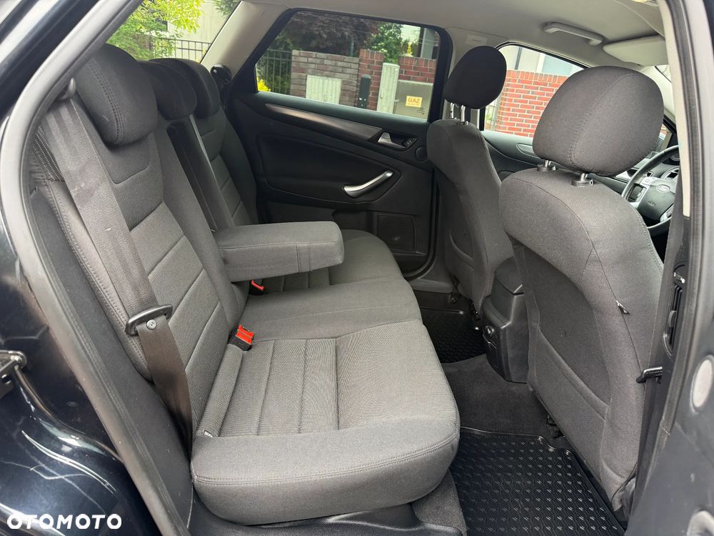 Ford Mondeo - 10