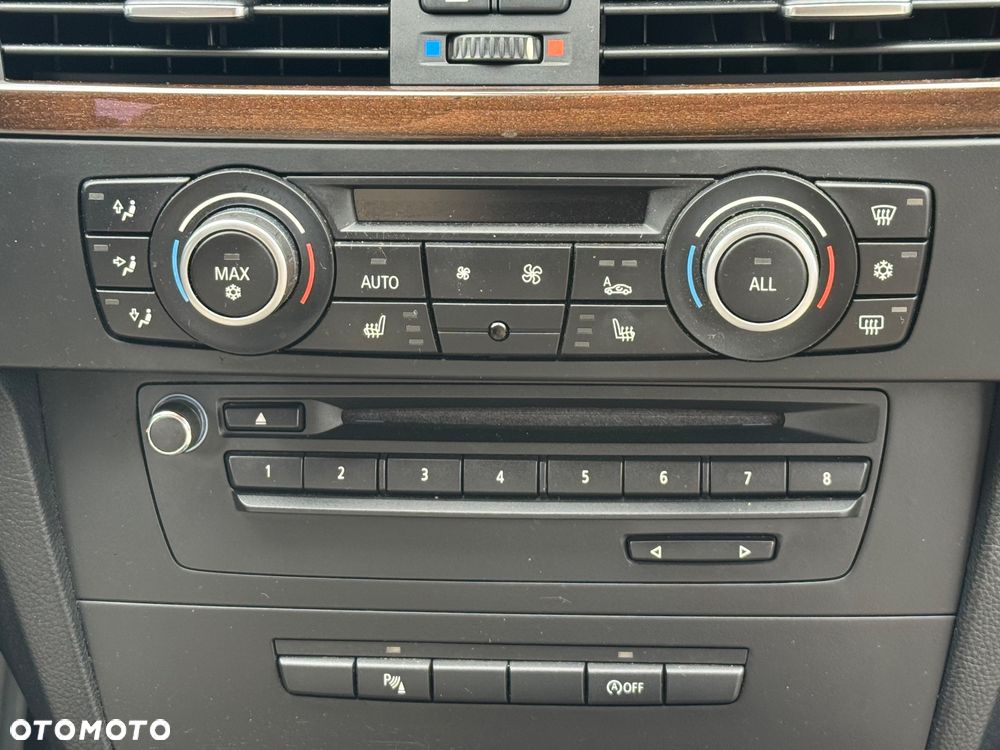BMW Seria 3 320i Edition Exclusive - 15