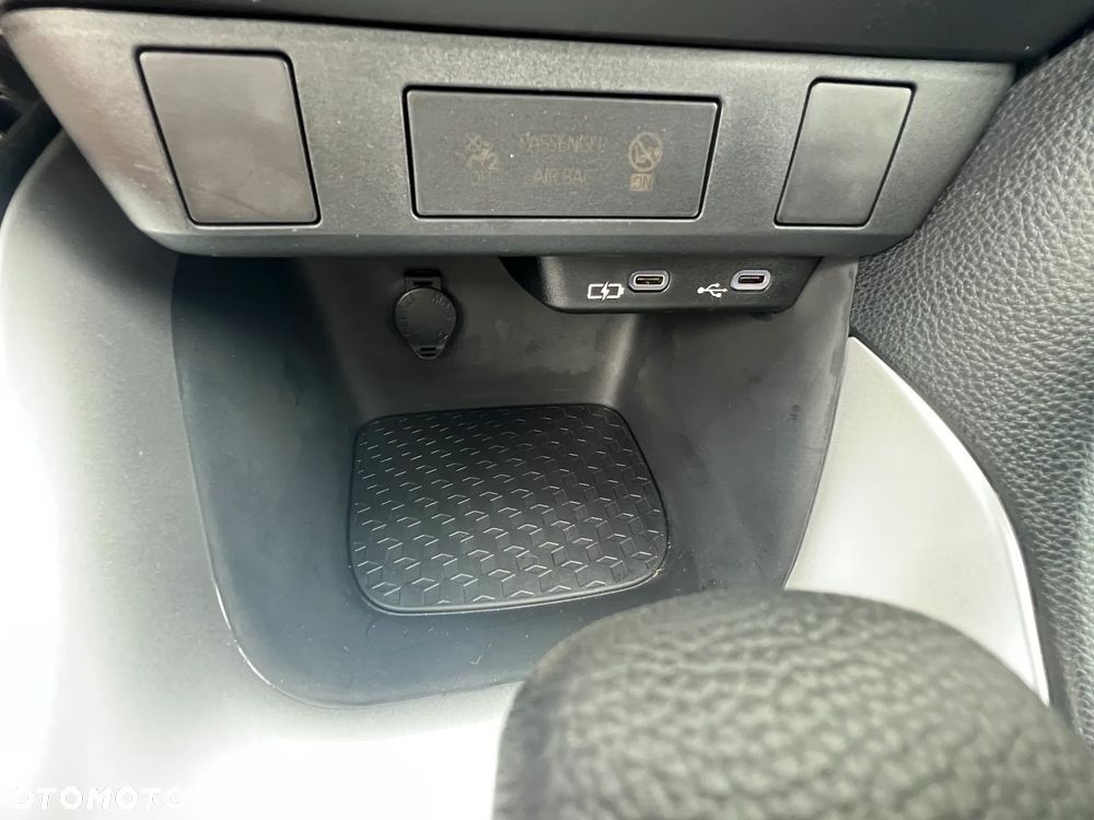 Toyota Yaris Hybrid 1.5 Comfort - 23