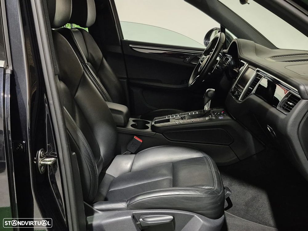 Porsche Macan S - 35