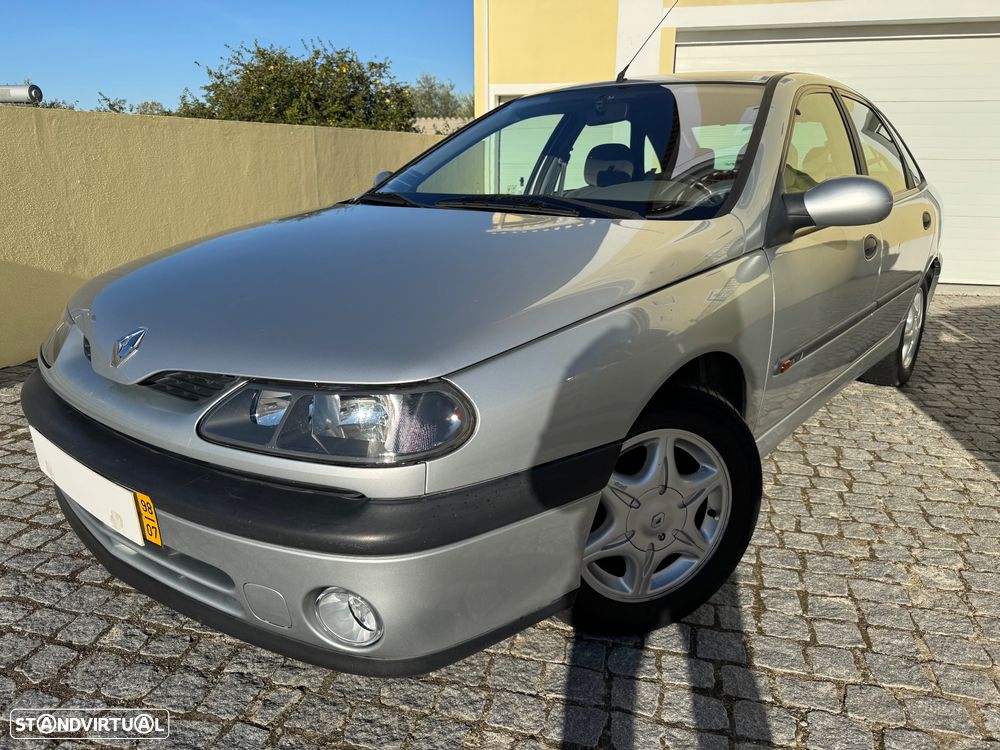 Renault Laguna 1.6 RXE - 1