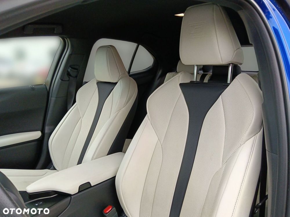 Lexus UX - 11