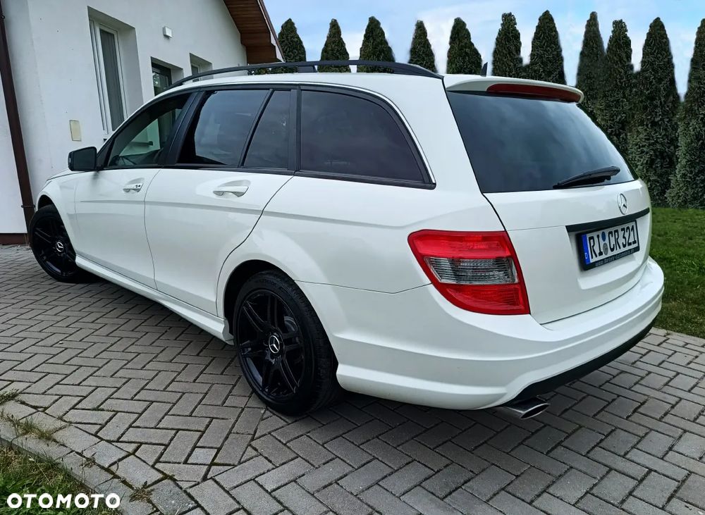 Mercedes-Benz Klasa C 180 Kompressor BlueEFFICIENCY Avantgarde - 2