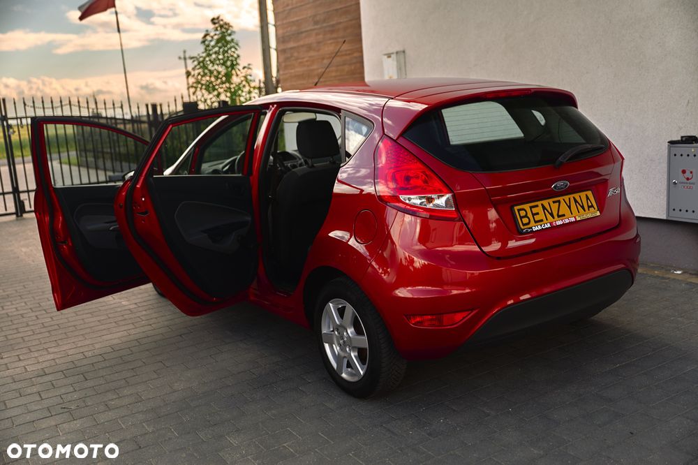 Ford Fiesta 1.25 Champions Edition - 24