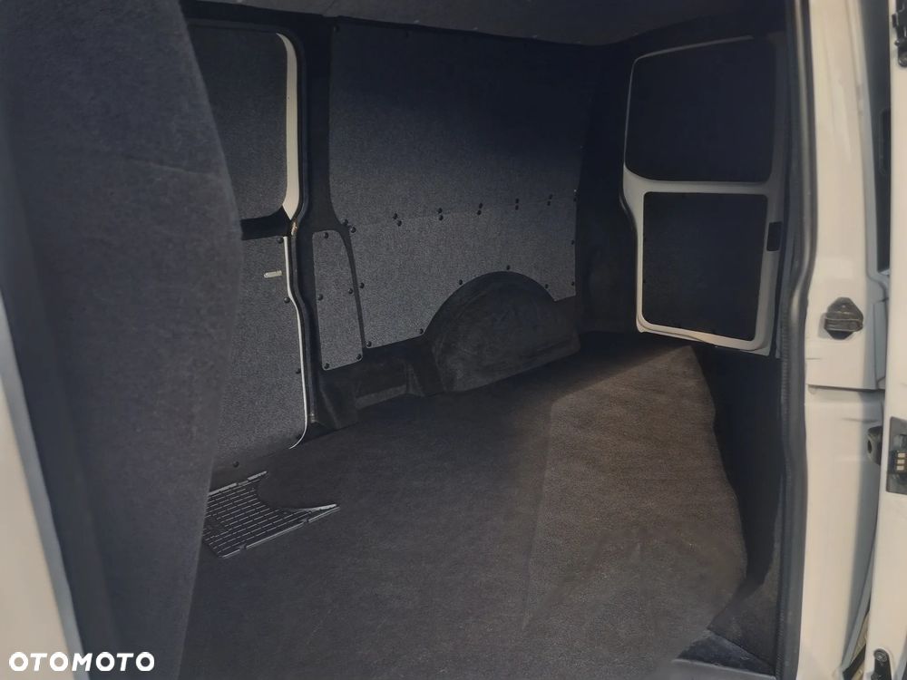Volkswagen Transporter - 21