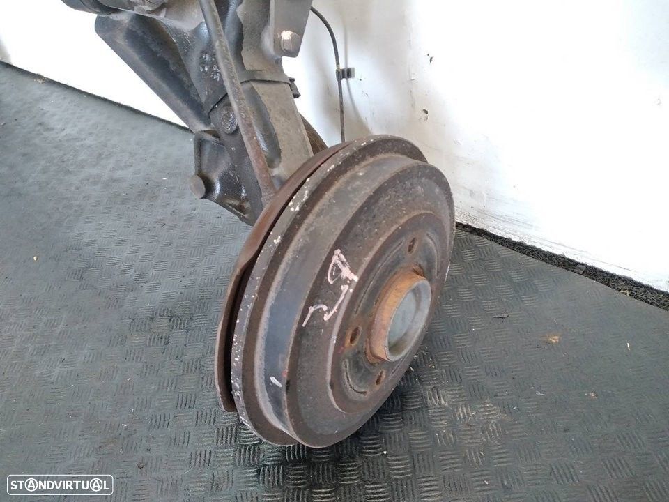 CHARRIOT TRASEIRO PEUGEOT 206 FASTBACK 2005 - 2