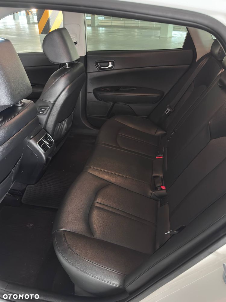 Kia Optima - 16