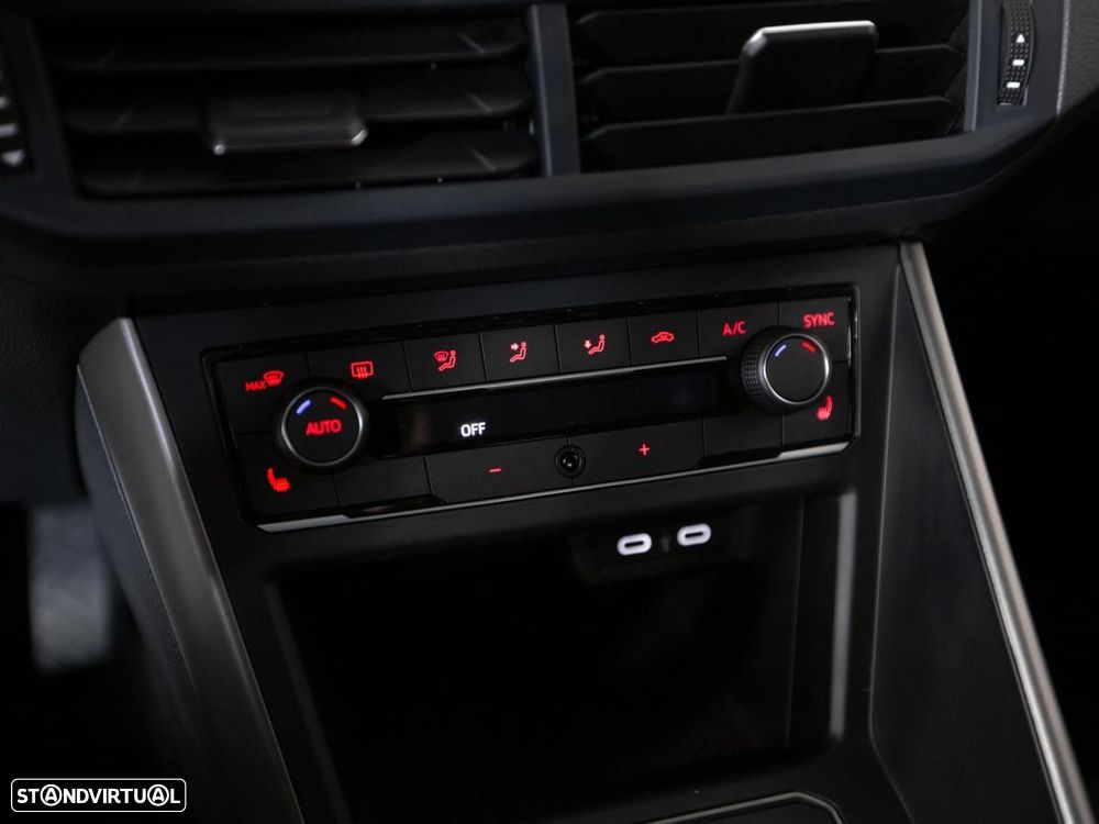 VW Polo VAN 1.0 TSI COMFORTLINE DSG  (c/iva) - 24