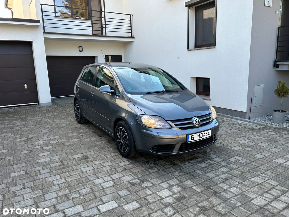 Volkswagen Golf Plus 2.0 FSI Comfortline - 3